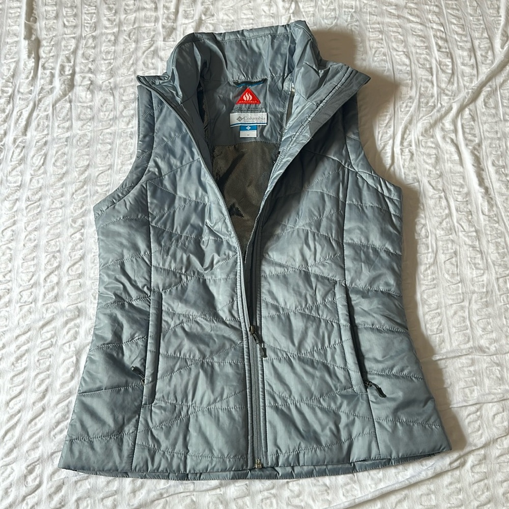 <3 Columbia Omni-Hield Advanced Repellency Vest